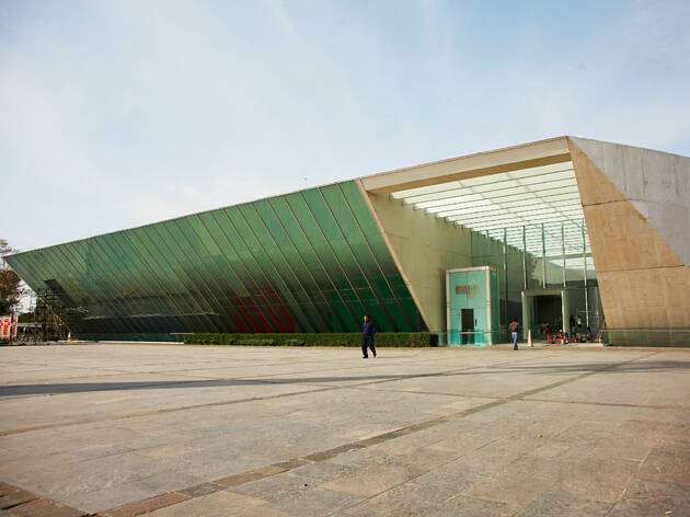 Muac - Teodoro González de León